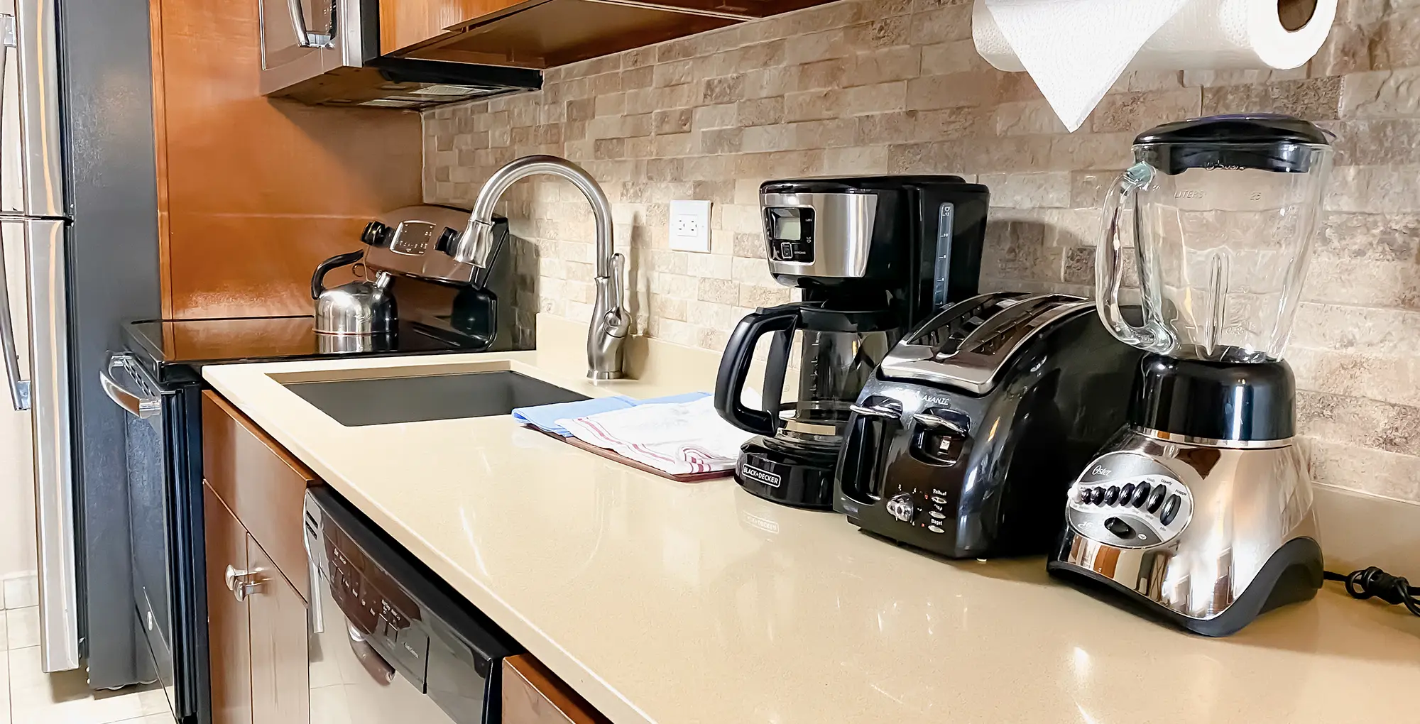 Deluxe Studio Plus kitchen