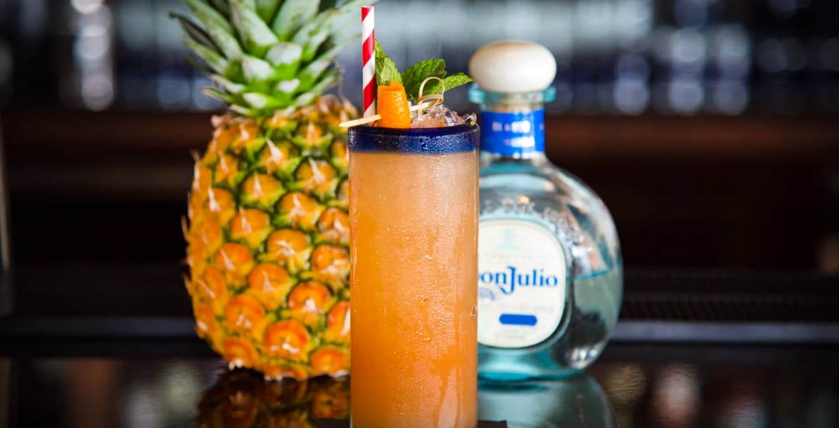 La Patrona dining room